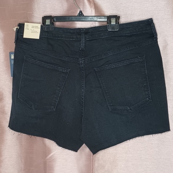 ֎5 FOR $25֍ (c1-4) NWT. Dark denim midi shorts 16 - Picture 5 of 7